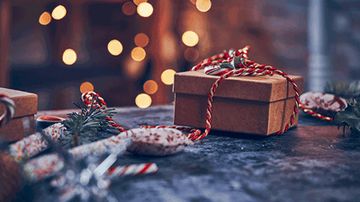 Julklappar till anställda och den tillfälliga utökade skattefriheten för gåvor - att tänka på som arbetsgivare