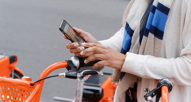 4 sätt att hantera företagets ekonomi i mobilen