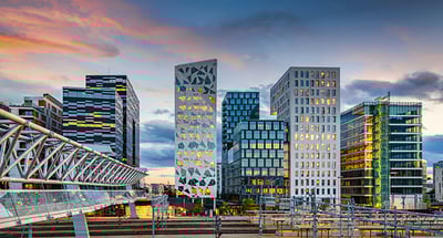 Moms för lokaluthyrning och justering av investeringsmoms utreds igen