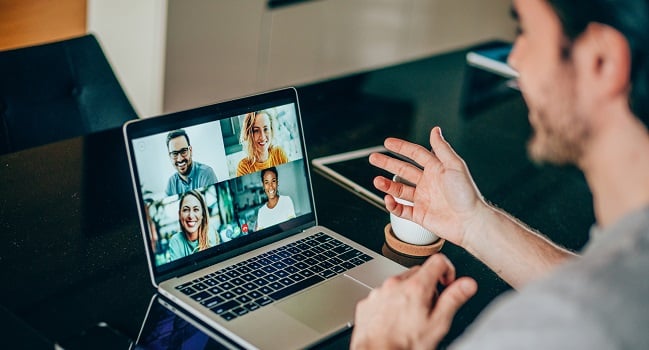 Personer i digitalt möte