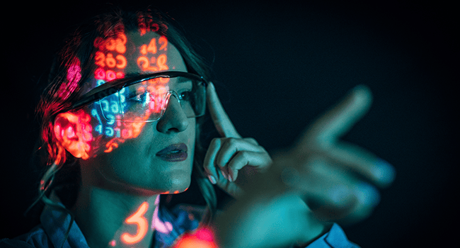 Kvinna med glasögon 