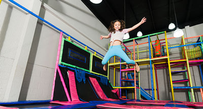 Aktivitet på trampolinpark