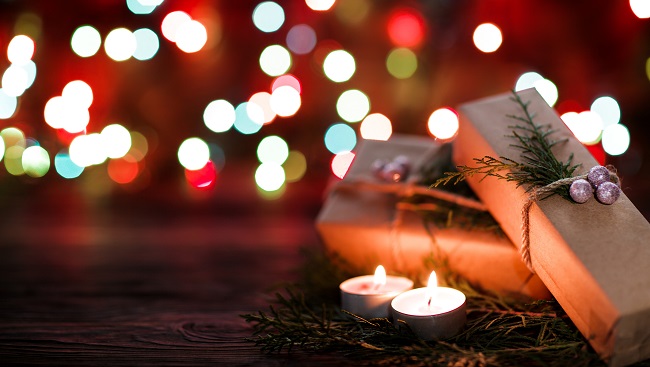 Julklappar och värmeljus